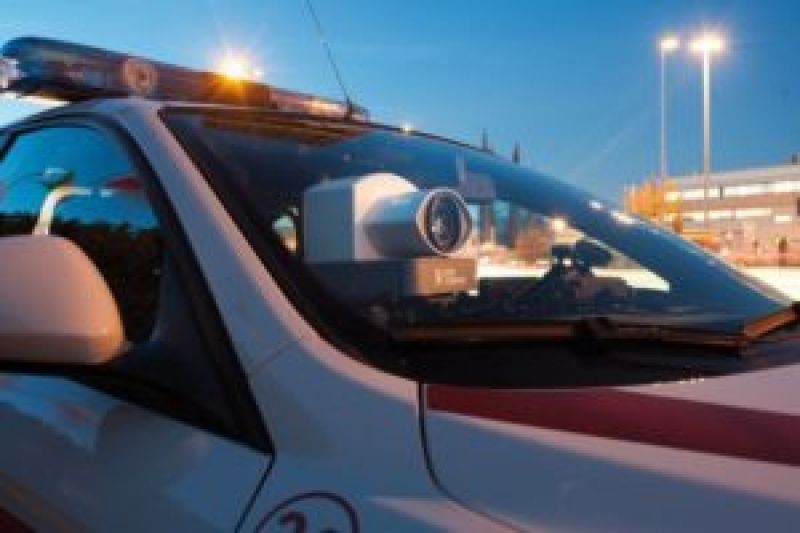 Autovelox: senza cartelli di preavviso se collocati nelle auto della Polizia